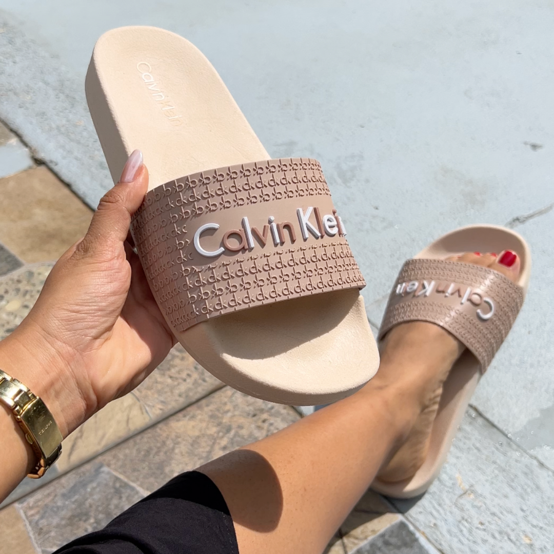 CHANCLAS CALVIN KLEIN BEIGE | INCLUYEN TULA